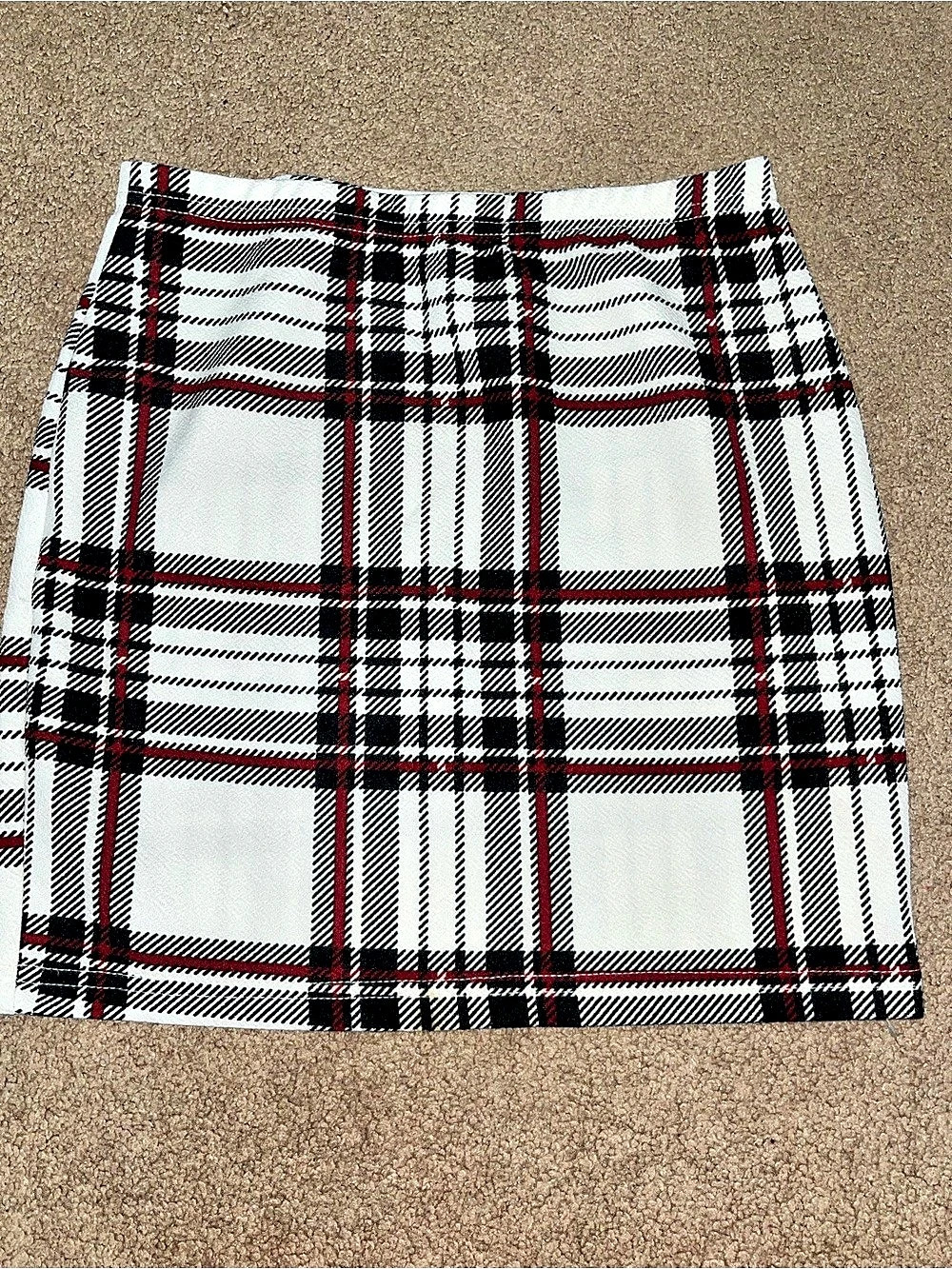 SHEIN Plaid Mini Skirt in White & Black Size XS